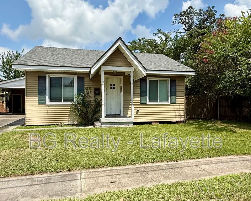 Lafayette House: 1106 W Congress St