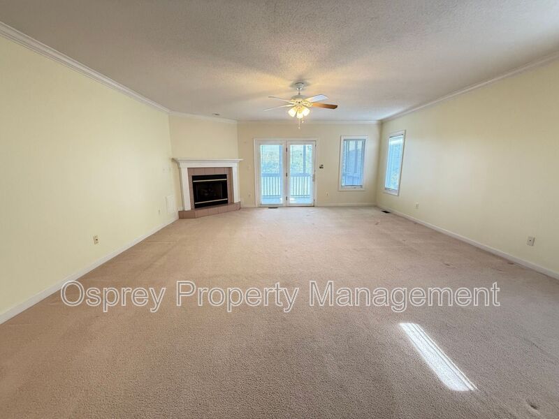 Luxury 3-Story Home Near Chic’s Beach with Water Views & Private Decks - Photo 4