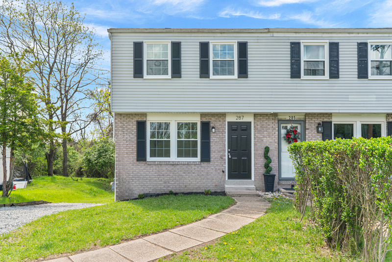 Versailles House: 287 Palma Street