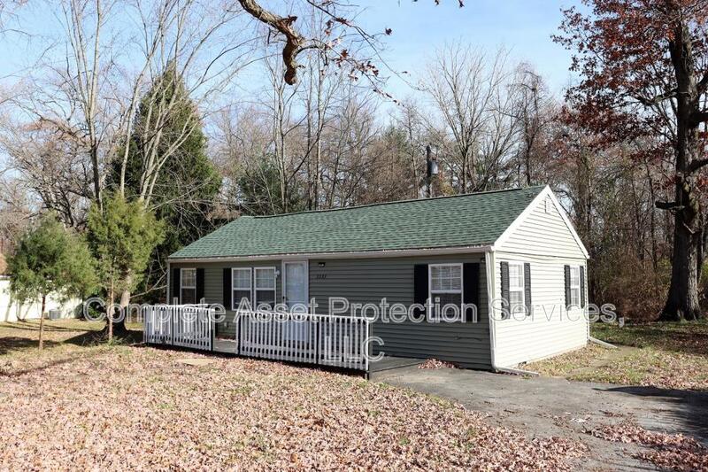 Lake Station House: 3333 Wisconsin St