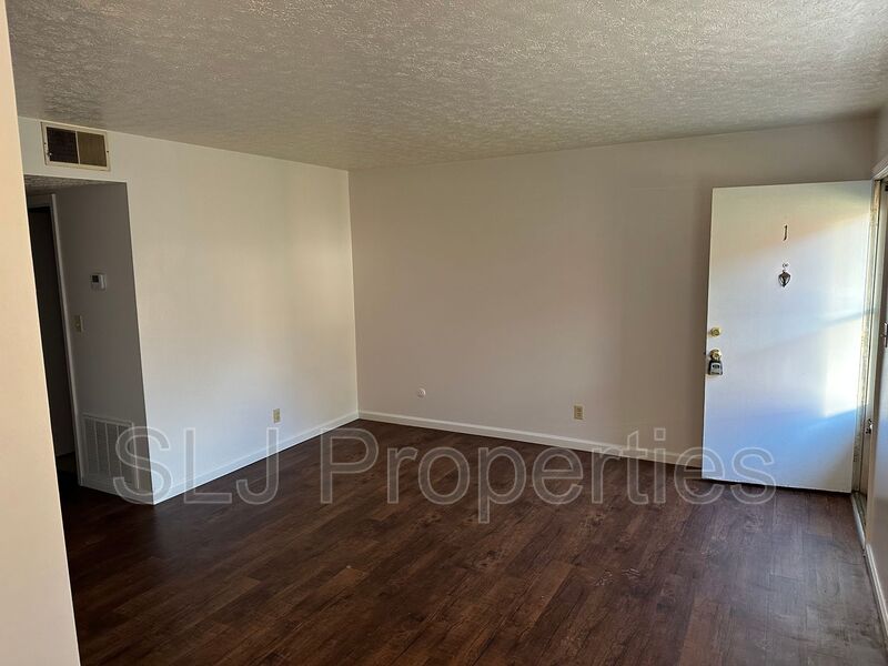 Jeffersonville Condo: 428 Locust