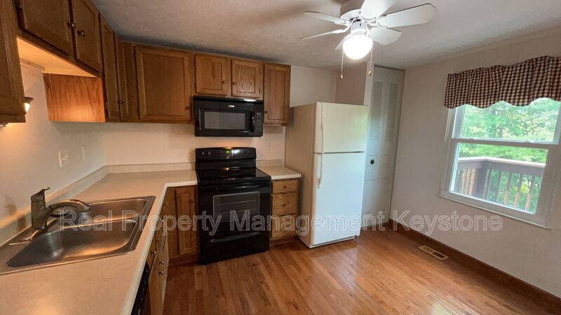 Bridgeville House: 176 W Russets Circle
