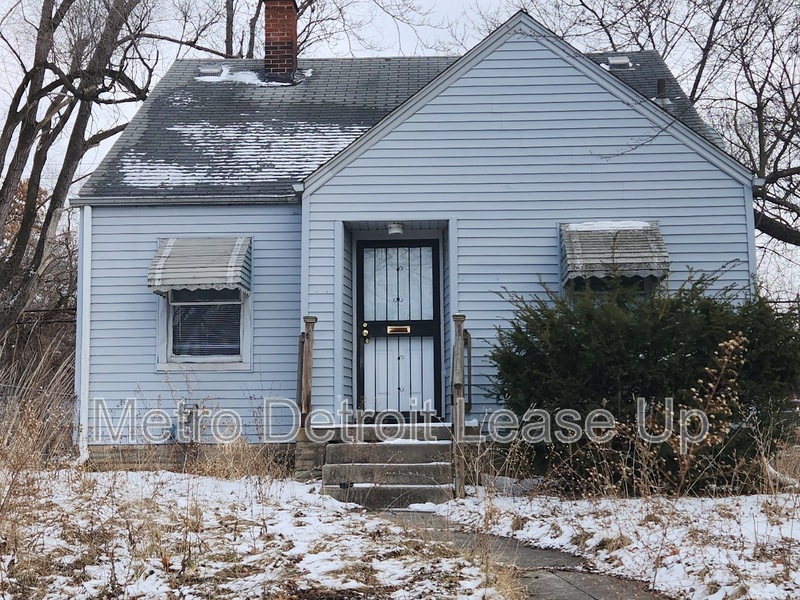 Detroit House: 12000 Plainview Avenue