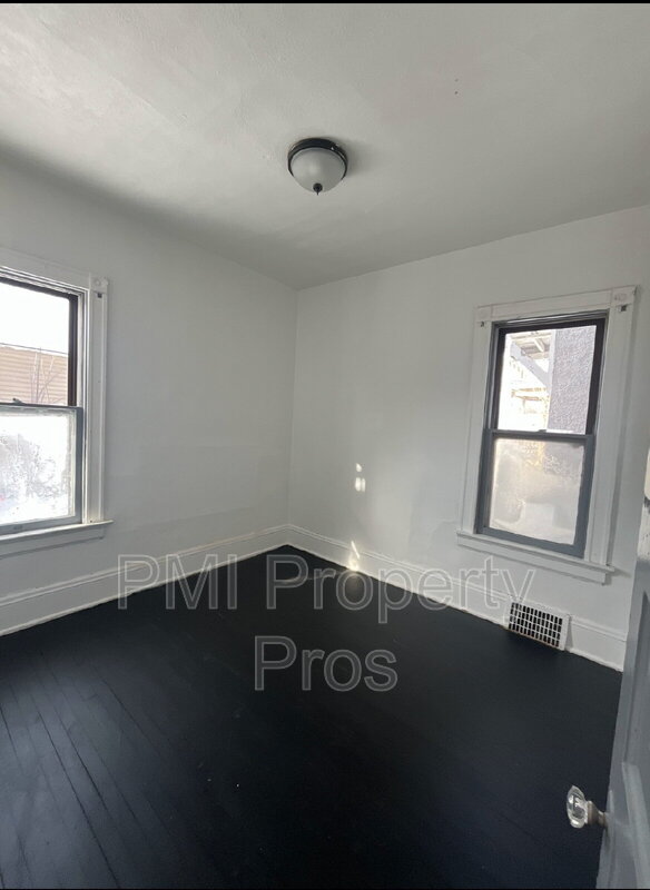 Milwaukee Condo: 1511 N 34th St