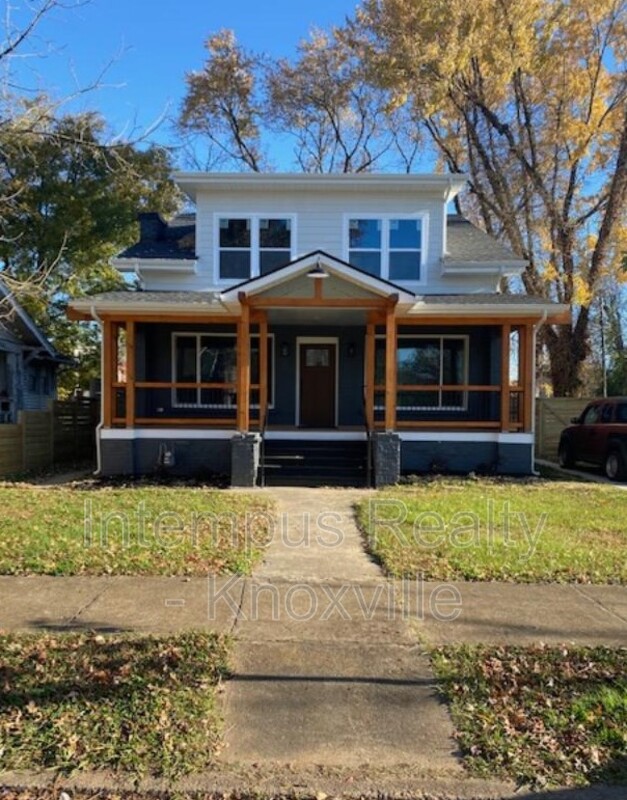 Knoxville House: 2308 E 5th Ave