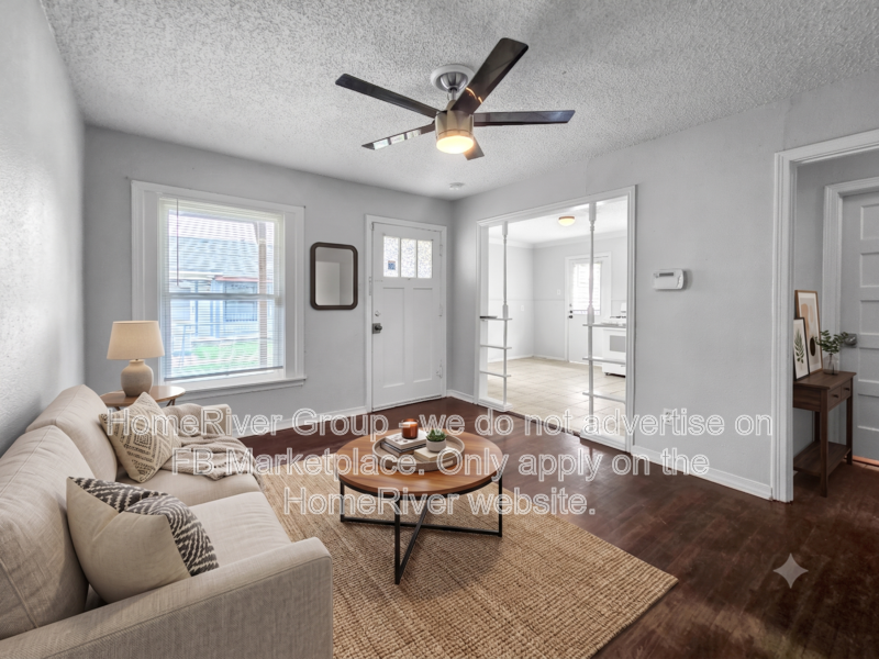 Fort Worth House: 1817 Brittain St
