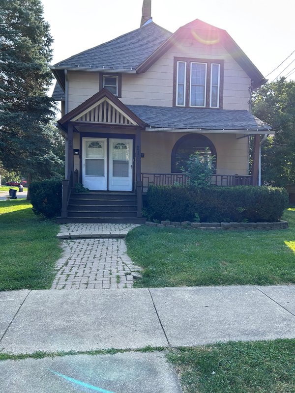 Elgin Condo: 23 N Channing Street