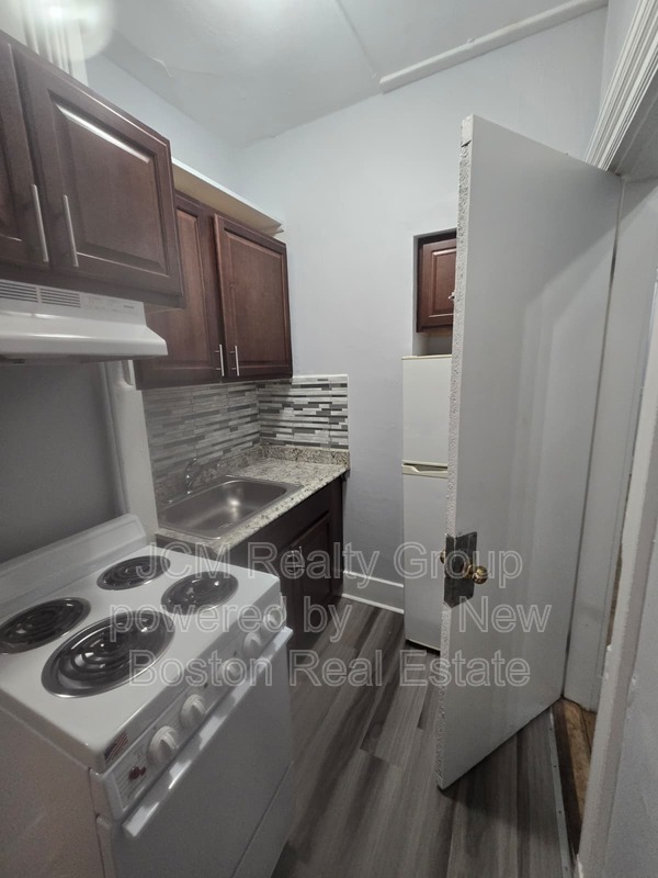 Lynn Condo: 135 Ocean Street