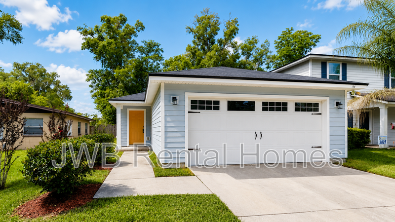 Jacksonville House: 156 Odell St