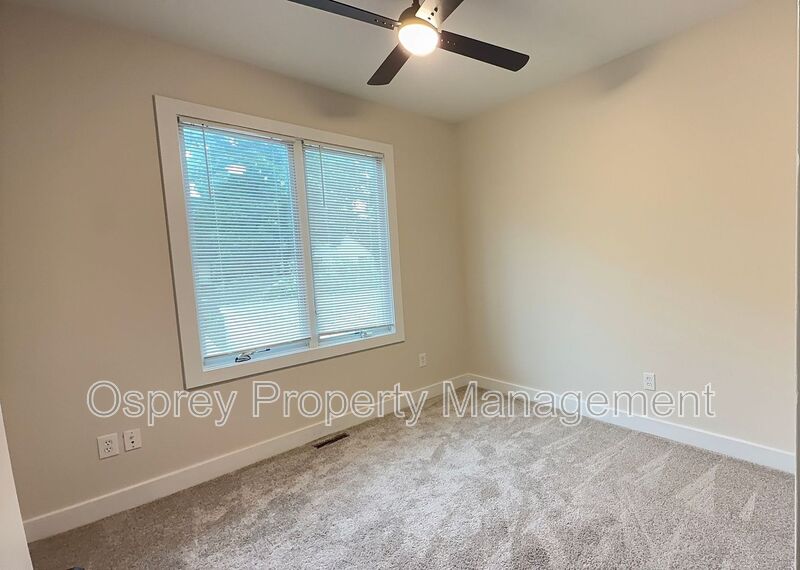3BR Home w/ 2-Car Garage | Prime Norfolk Location - Photo 16
