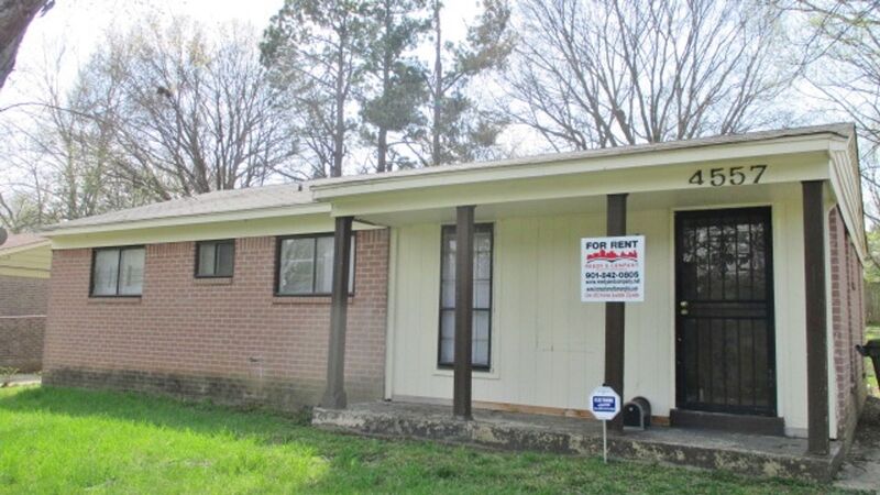 Memphis House: 4557 Spring Valley Dr