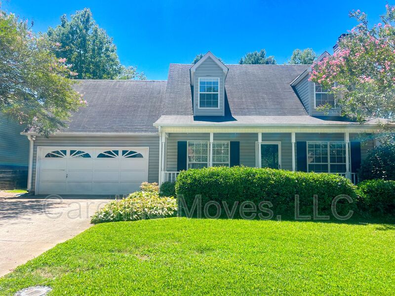 Simpsonville House: 103 Clear Lake Drive