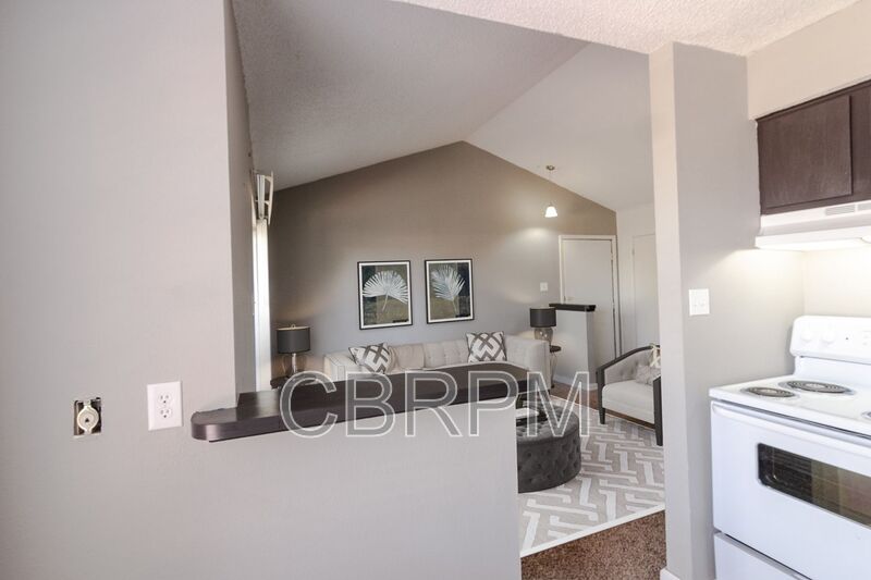 Andrews House: 605 NW 15th St