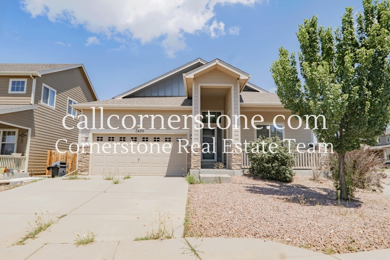 Fountain House: 7406 Willow Pines Place