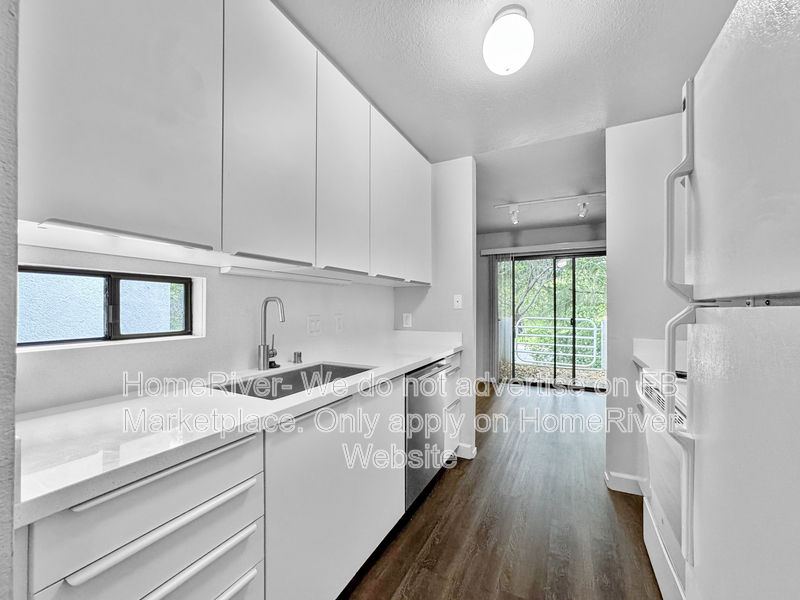 Sacramento Condo: 6220 Gloria Dr