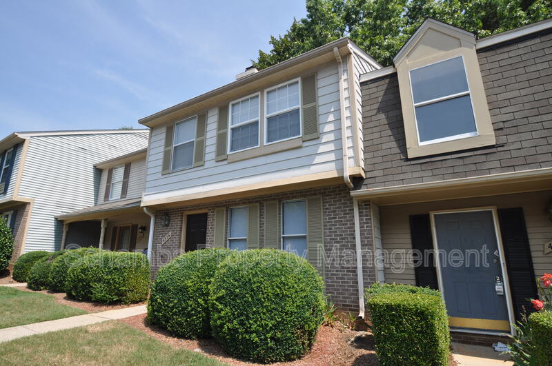 Raleigh House: 4326 Halliwell Dr