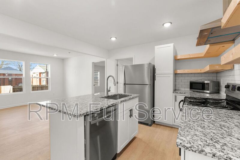 Nashville House: 2138 25th Avenue N