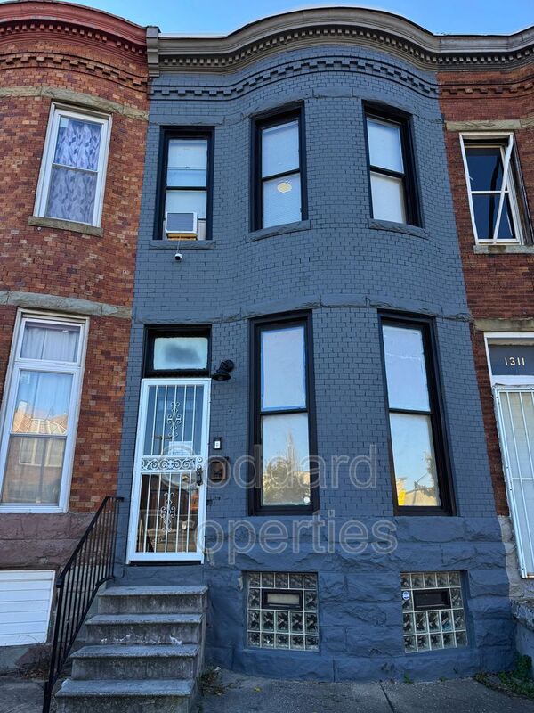 Baltimore Townhome: 1313 E North Ave