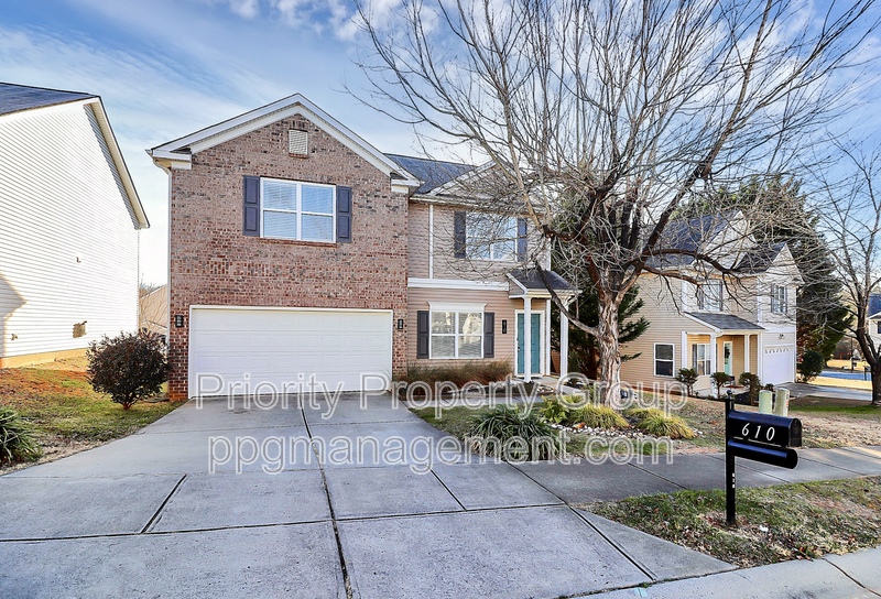 Monroe House: 610 Latimer Way