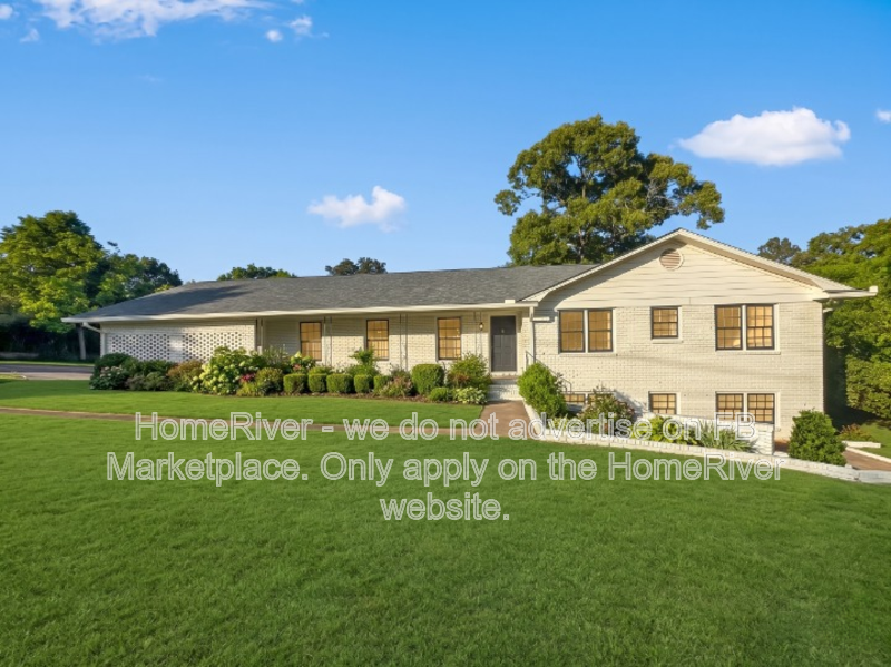 Athens House: 125 Leann Dr