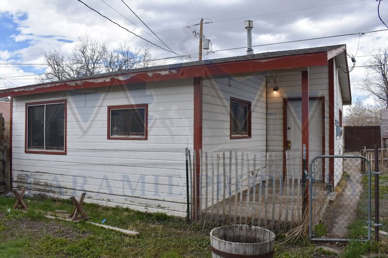 Laramie House: 459 1/2 Cedar St