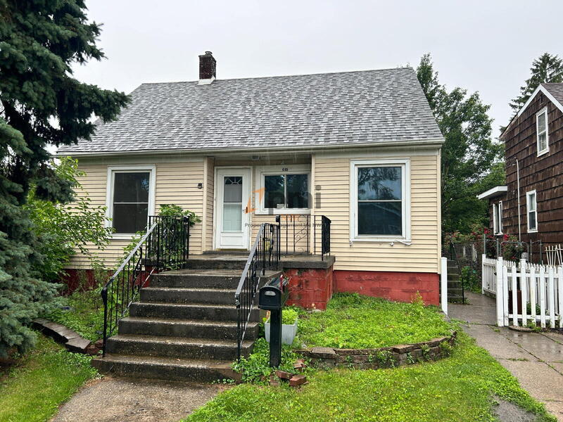 Whiting House: 616 Burton Court