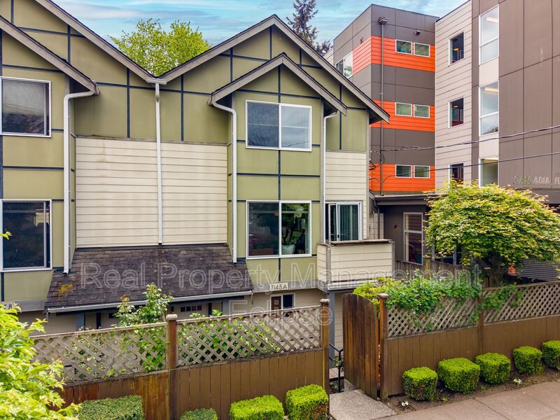 Seattle House: 1145A N 91St St