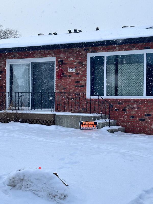 Edmonton House: 3518 78 Street Northwest