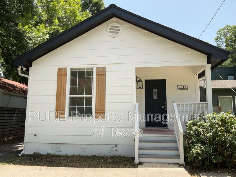 Austin House: 2517 E 4th St