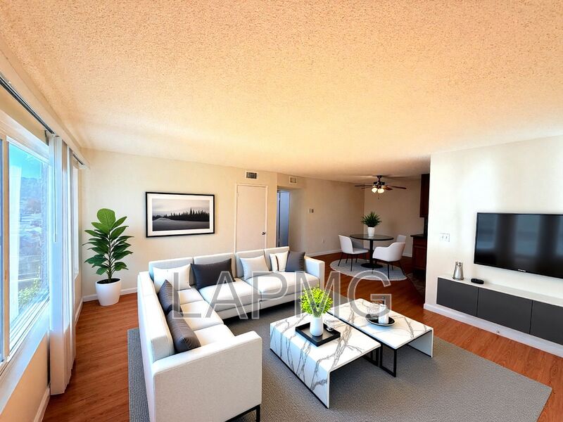 Glendale House: 1059 Western Avenue