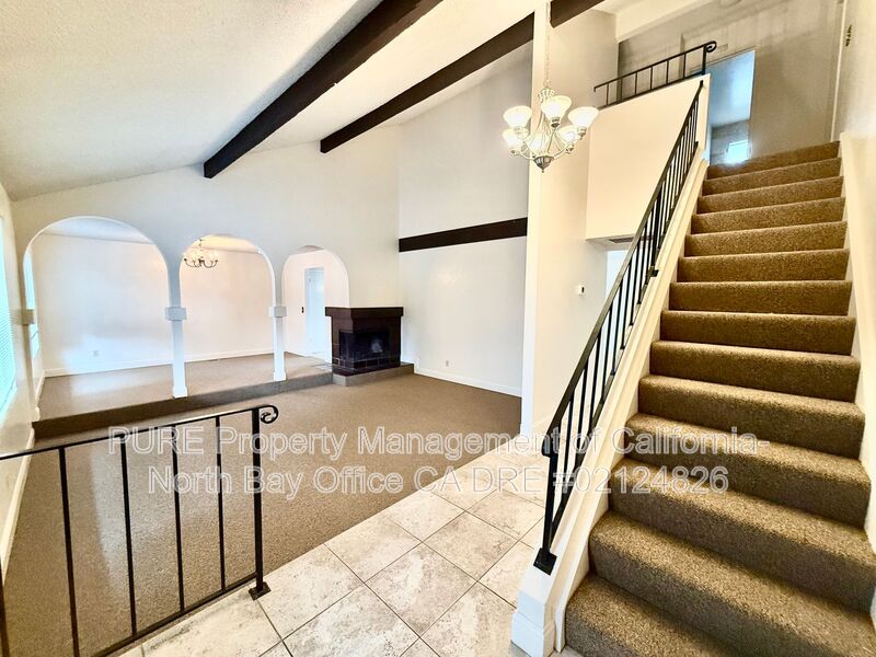 Petaluma House: 804 Parent Way