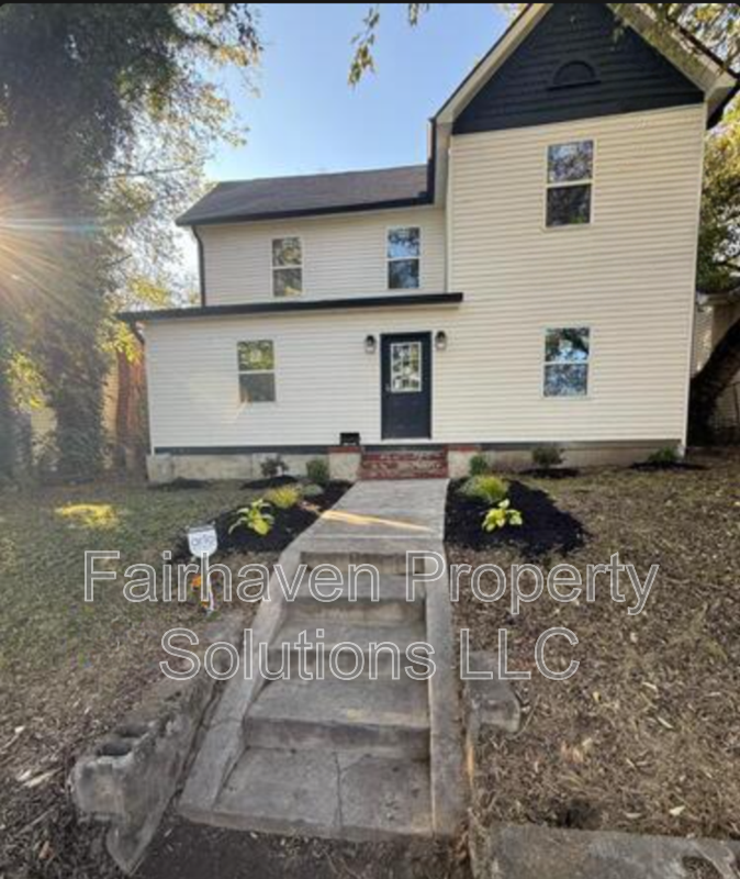 Knoxville House: 2827 East 5th Avenue
