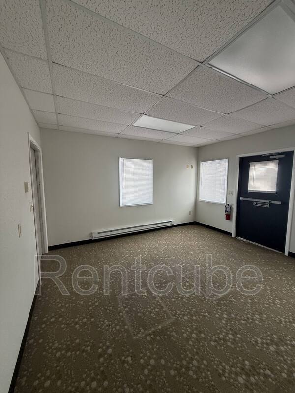 Dubuque House: 1820 Radford Rd