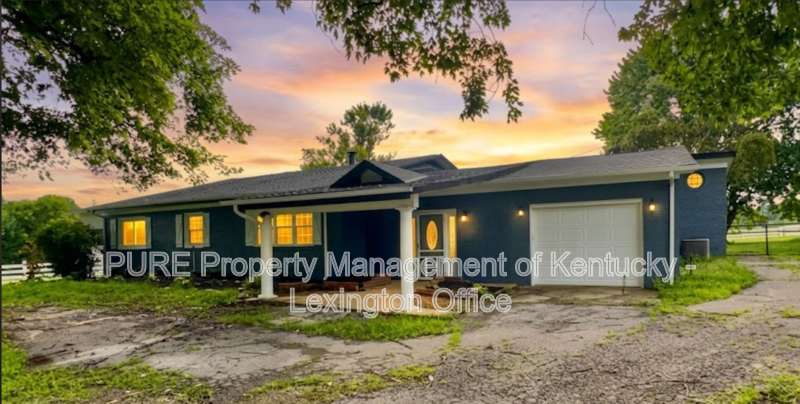 Lexington House: 3520 Combs Ferry Rd