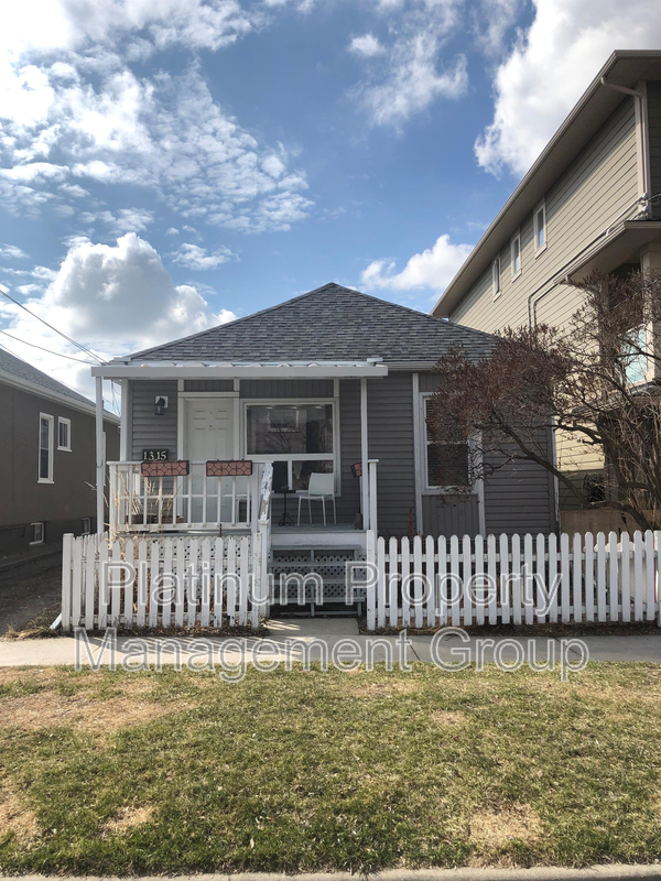 Calgary House: 1315 1 Street Northeast