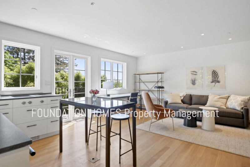 Mill Valley House: 215-A Molino Ave .