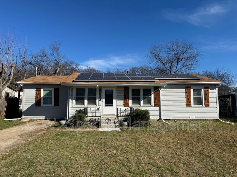 Duncanville House: 822 Avenue C