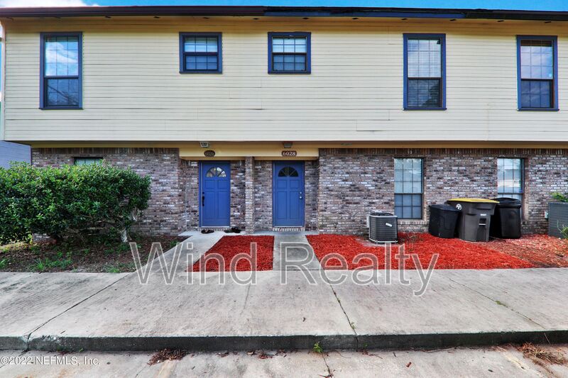 Jacksonville House: 6028 Duclay Road