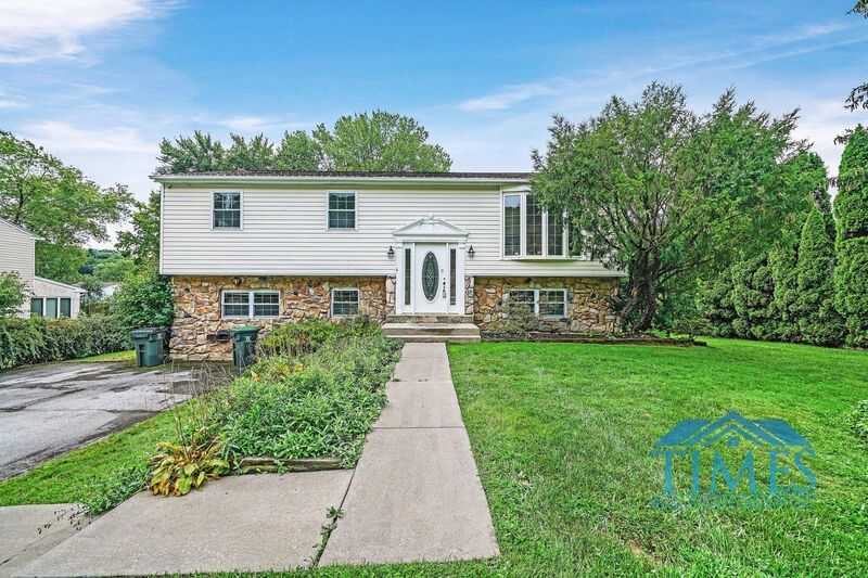 Request a Viewing for 3202 Sylvan Drive Tenant Turner