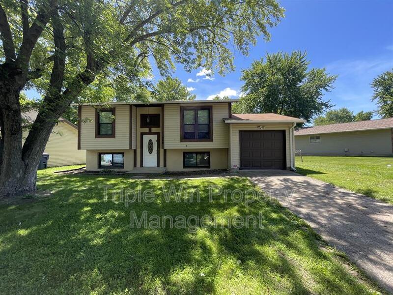 Florissant House: 1464 Monopoly Dr