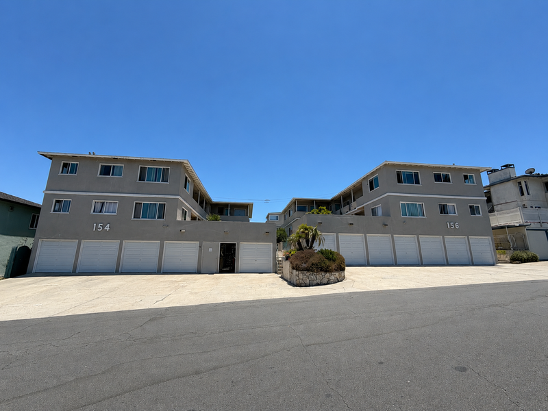 Redondo Beach House: 154 - 156 Paseo de la Concha