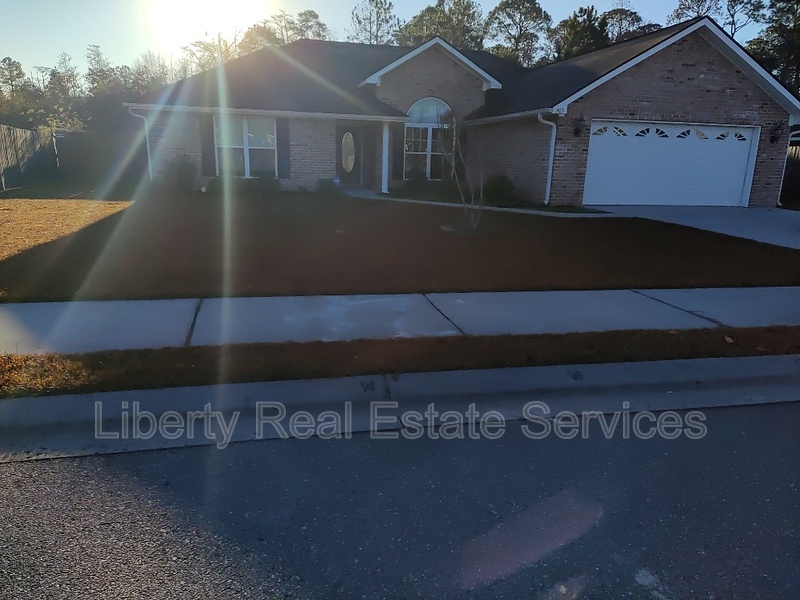 Hinesville House: 203 Augusta Way