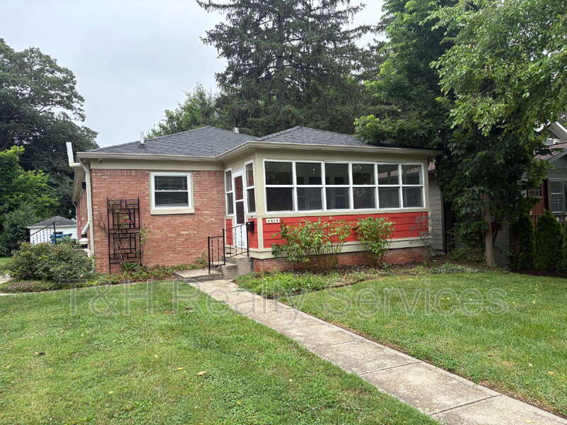 Indianapolis House: 6414 Broadway Street