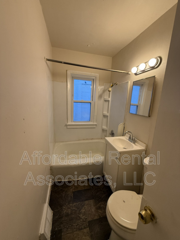 Milwaukee Condo: 2127A S 16th St