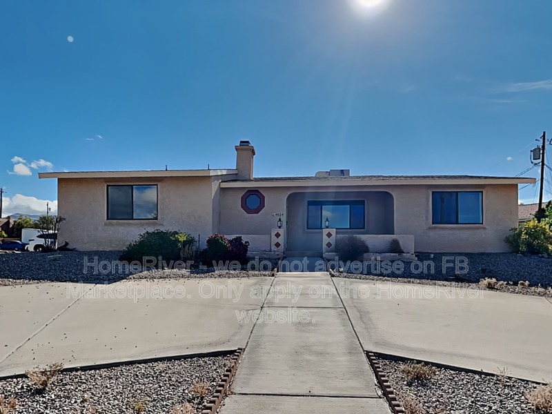 Lake Havasu City House: 4024 Cherry Tree Way