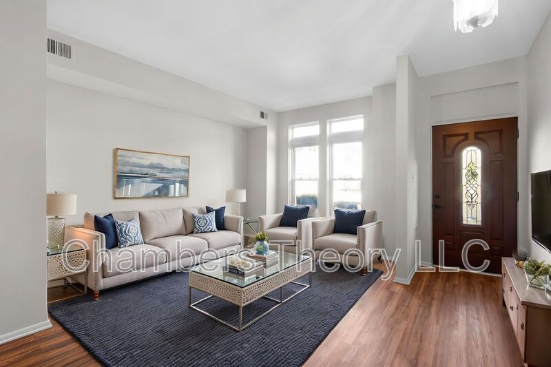 Washington House: 1309 Emerald St. NE