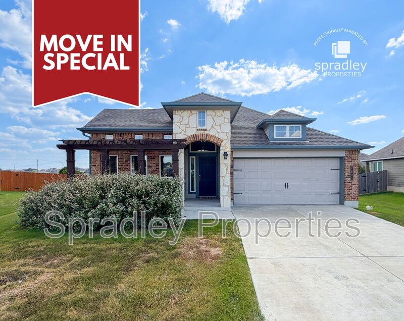 Temple House: 7805 Montclair Dr