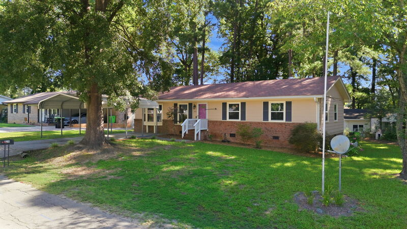 Knightdale House: 516 Keith Street