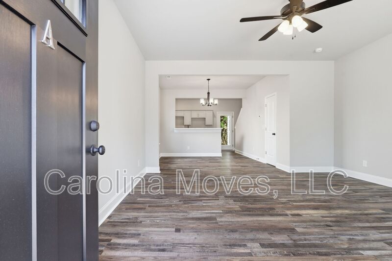 Greenville Townhome: 19A Scott St.