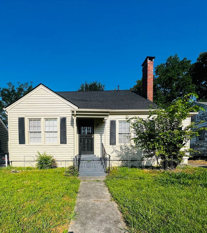 Memphis House: 907 Birch St